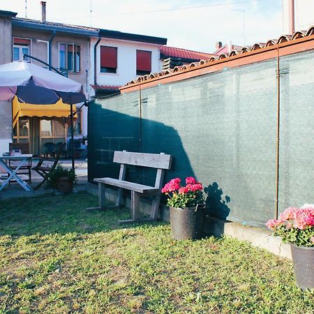 Casa Vacanze La Bassa Porto Viro Esterno foto